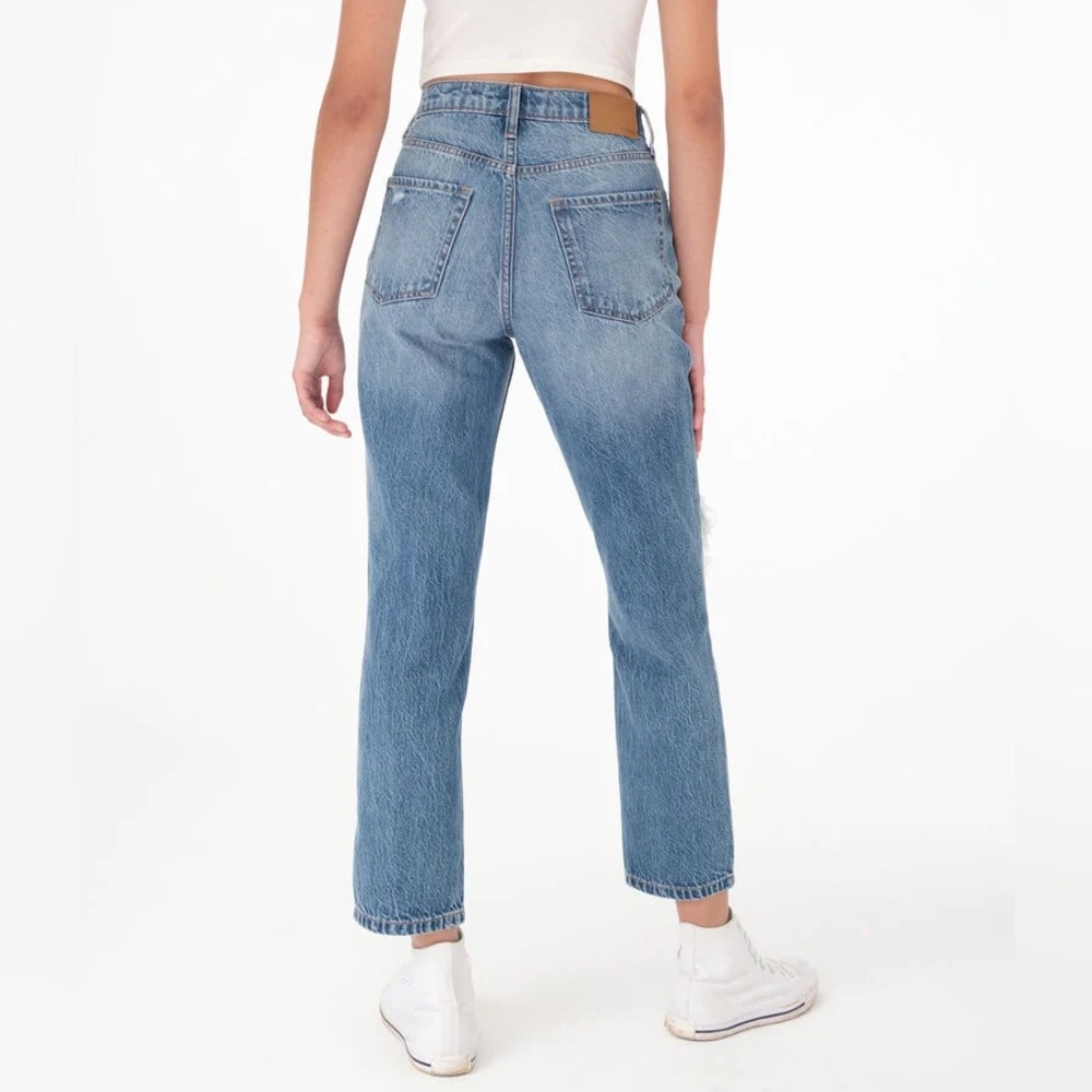 NWT Size 4 Aeropostale High-Rise Mom Jean (Medium Wash) - Picture 3 of 13